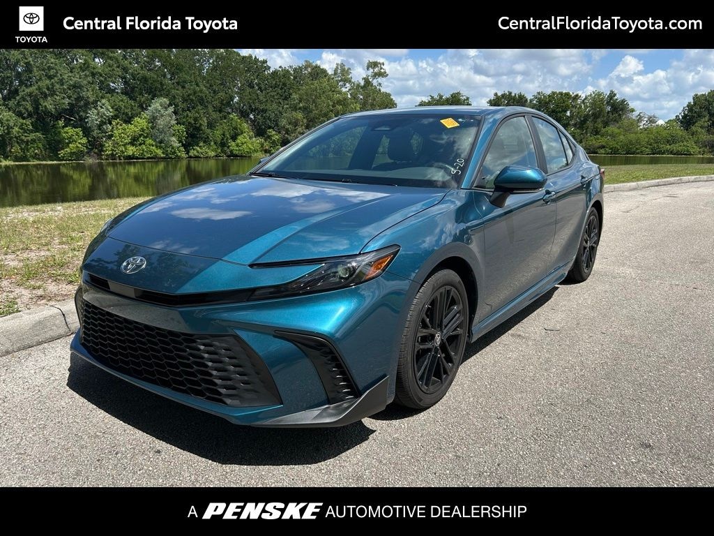Used 2025 Toyota Camry SE Sedan