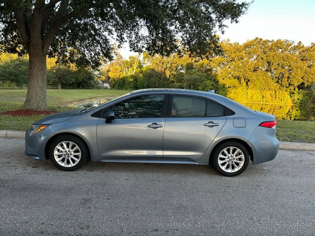 Used 2020 Toyota Corolla LE with VIN 5YFVPRAE2LP105911 for sale in Kansas City