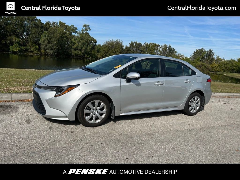 2025 Toyota Corolla LE