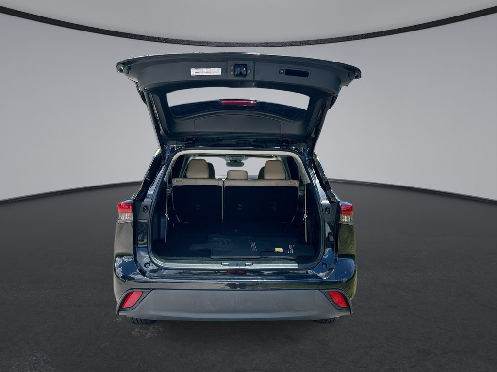 2023 Toyota Highlander XLE - Photo 32