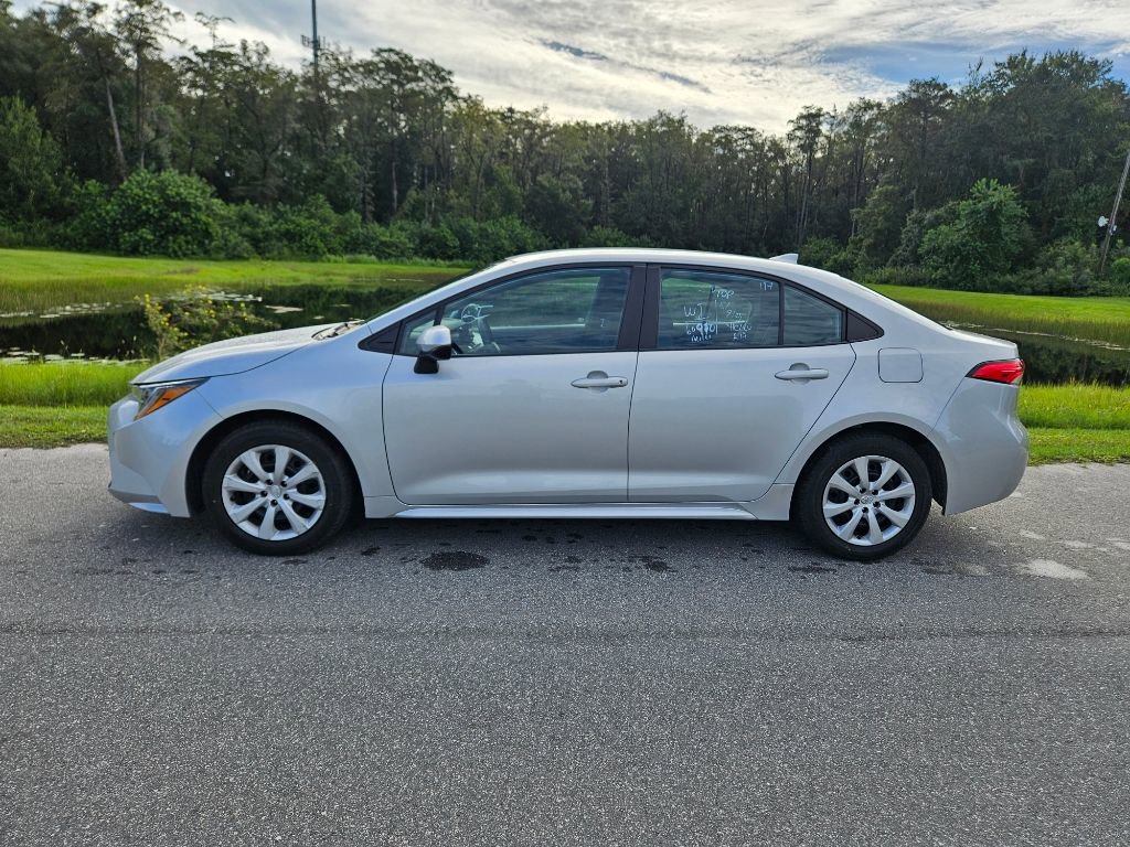 Used 2022 Toyota Corolla LE with VIN 5YFEPMAE0NP324937 for sale in Orlando, FL