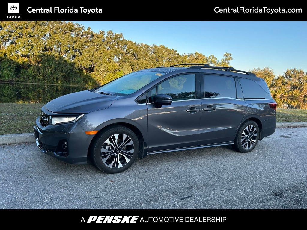 2025 Honda Odyssey Elite's photo