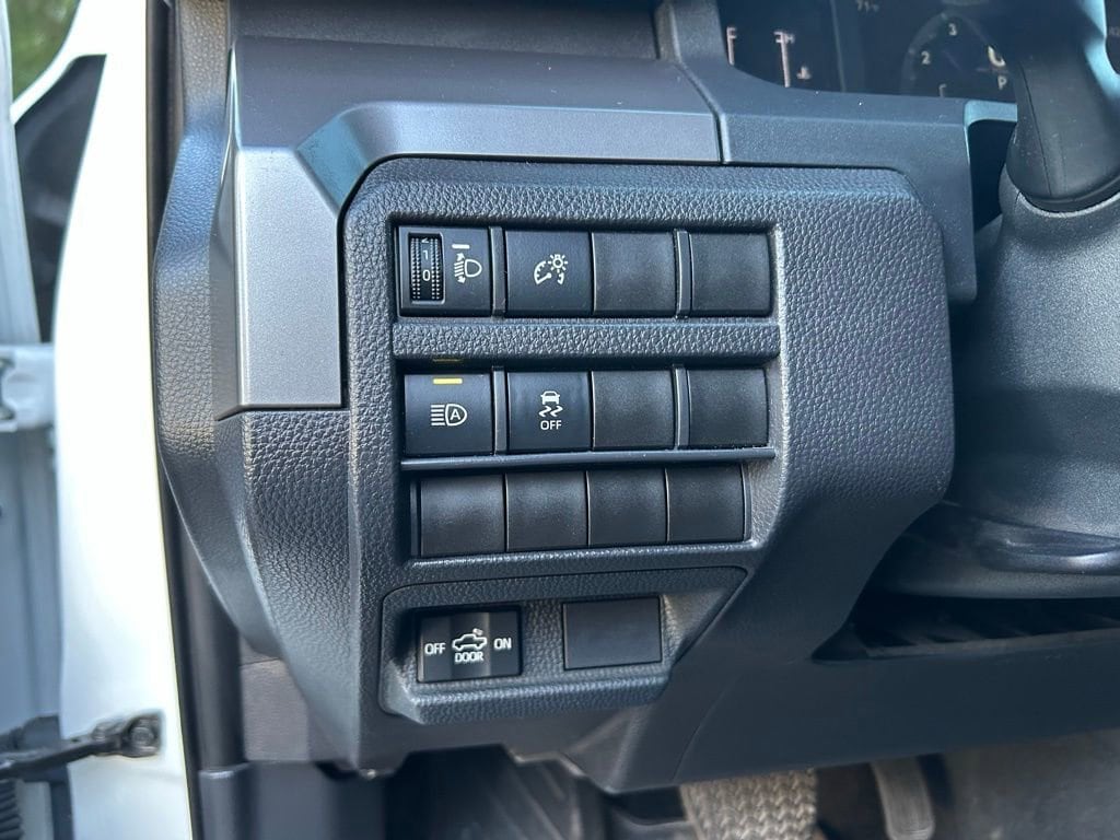 2024 Toyota Tacoma SR5 - Photo 18