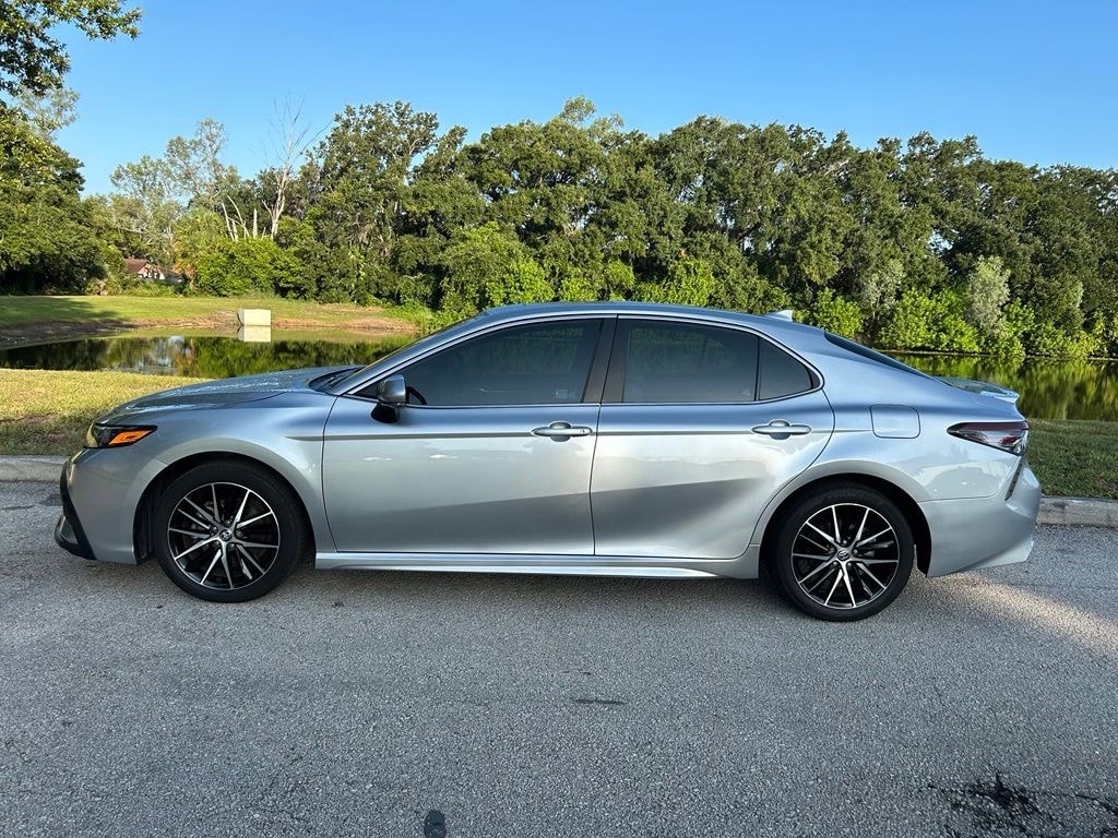 Used 2024 Toyota Camry SE Sedan
