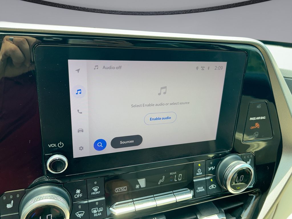 2023 Toyota Highlander XLE - Photo 23