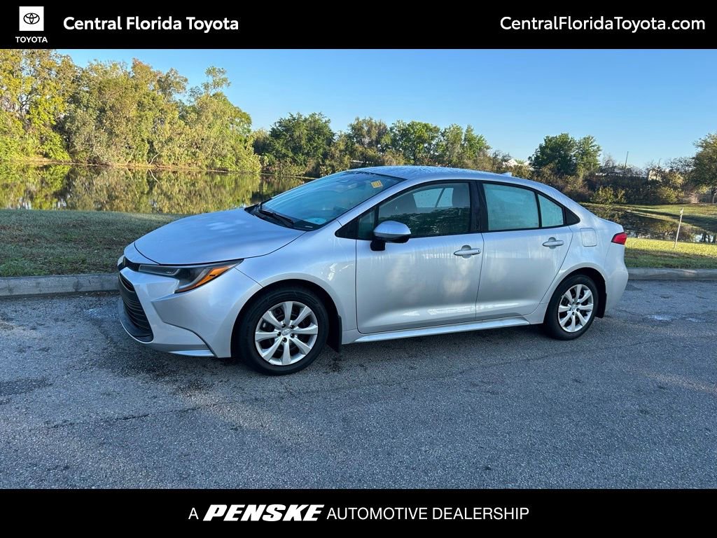 2025 Toyota Corolla LE
