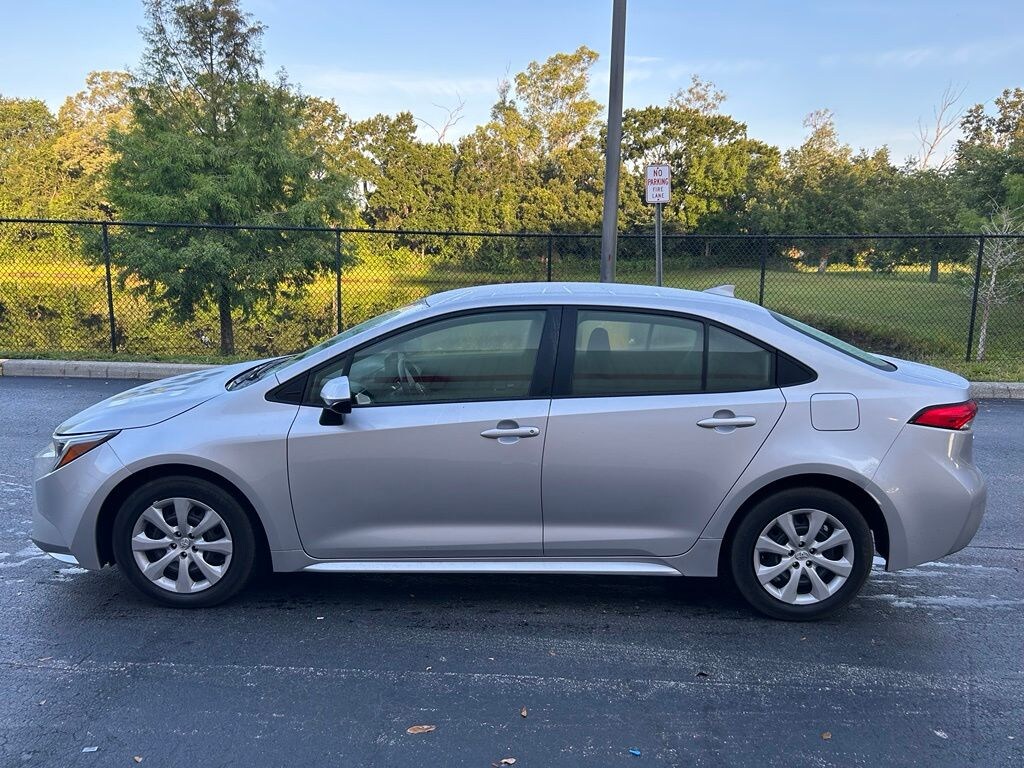 Used 2025 Toyota Corolla Hybrid LE Sedan