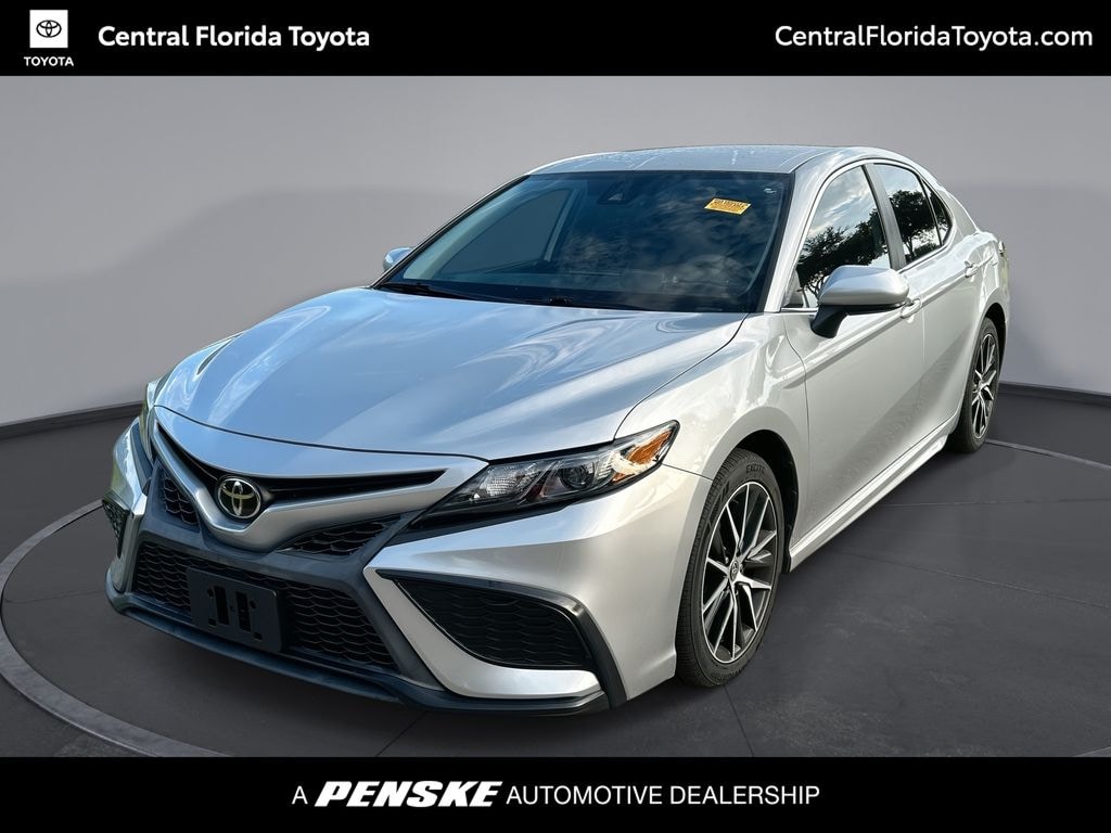 Used 2021 Toyota Camry SE Sedan
