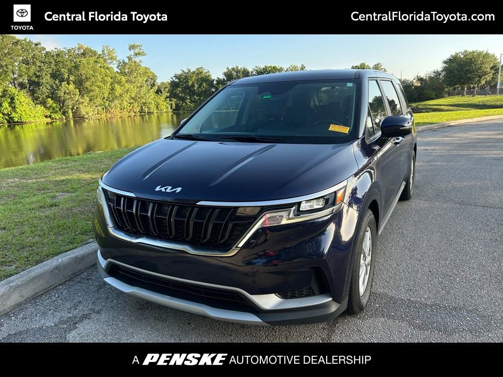 2024 Kia Sedona LX Seat Pkg's photo