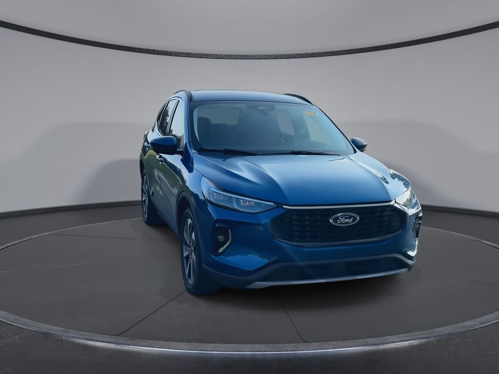 Used 2023 Ford Escape Hybrid Platinum SUV
