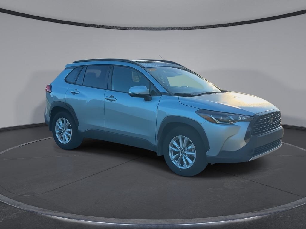 Used 2024 Toyota Corolla Cross LE SUV