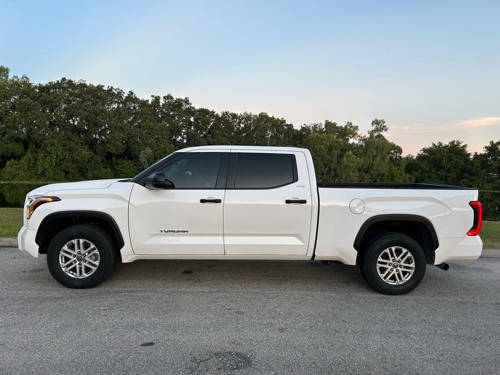2024 Toyota Tundra SR5 photo 2