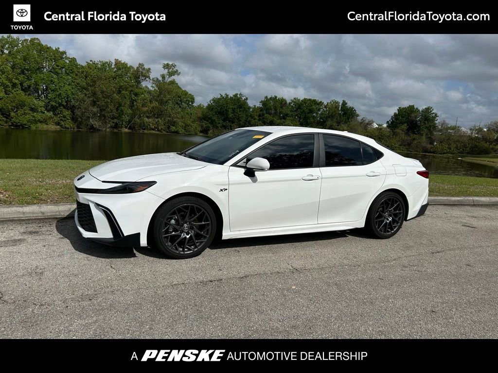 2025 Toyota Camry SE
