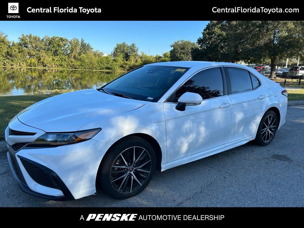 2023 Toyota Camry SE