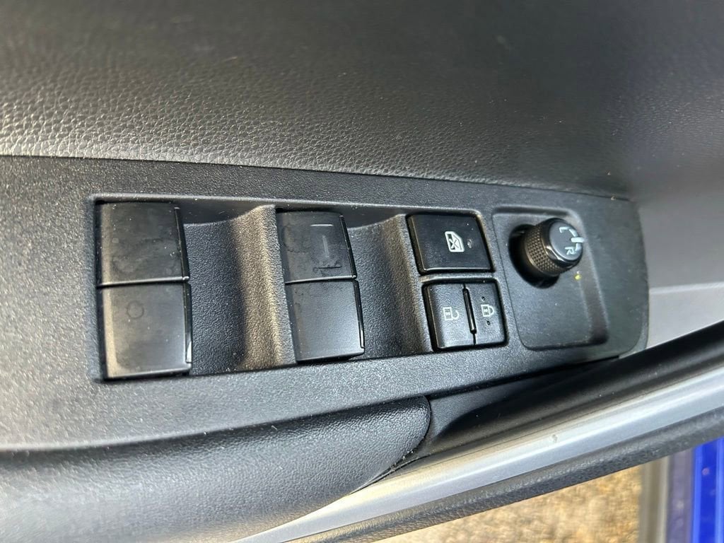 2023 Toyota Corolla Cross SE - Photo 16