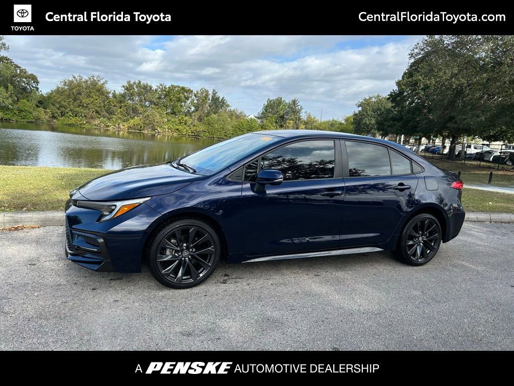 2023 Toyota Corolla SE's photo