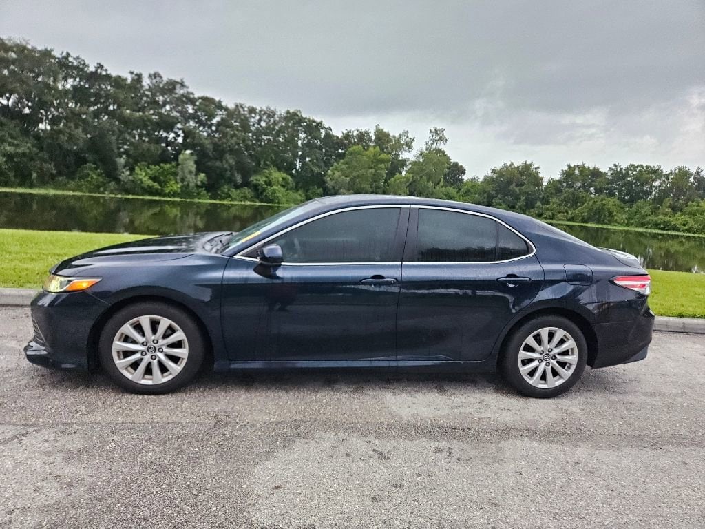 Used 2018 Toyota Camry LE with VIN 4T1B11HK5JU630863 for sale in Orlando, FL