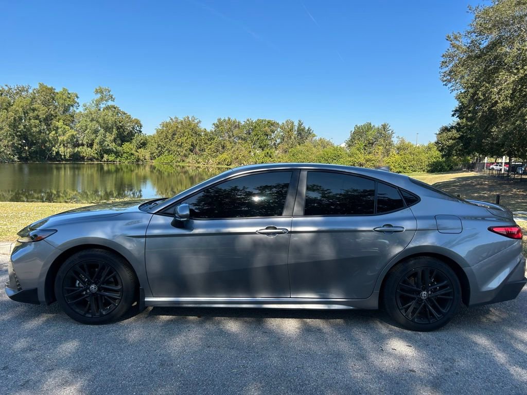 2025 Toyota Camry SE photo 2