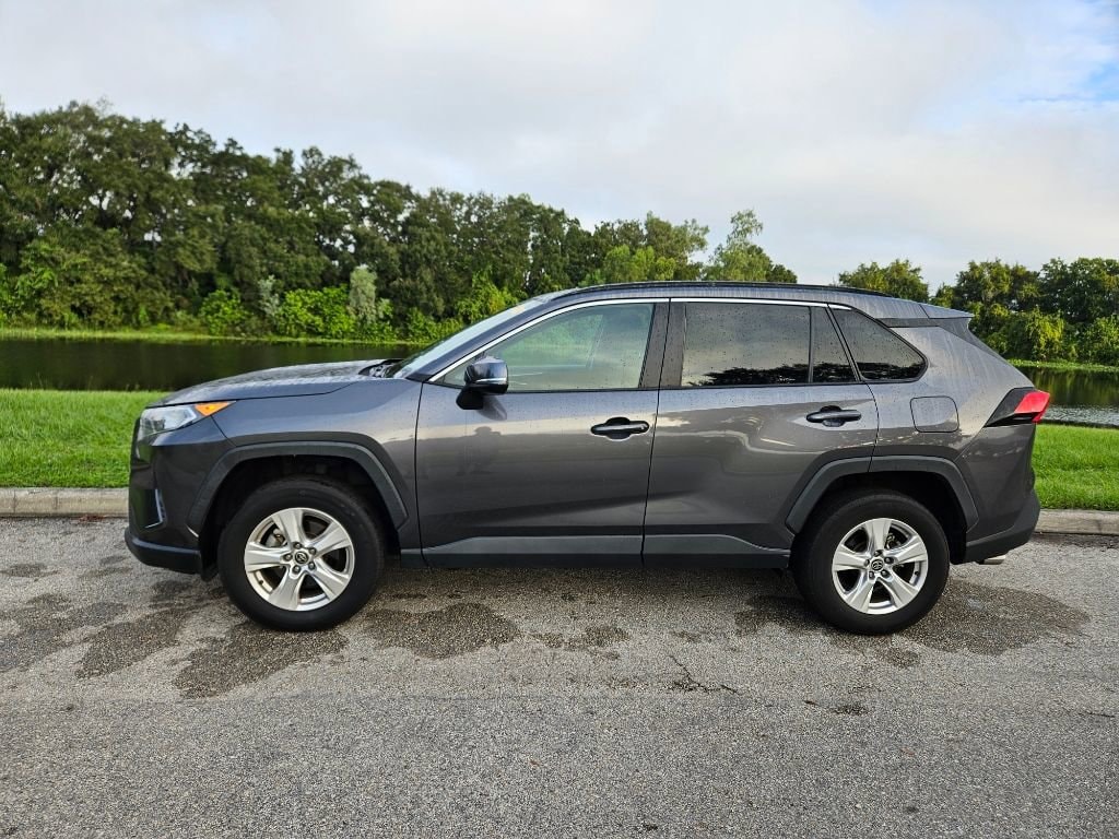 Used 2021 Toyota RAV4 XLE with VIN 2T3W1RFV5MC160635 for sale in Orlando, FL