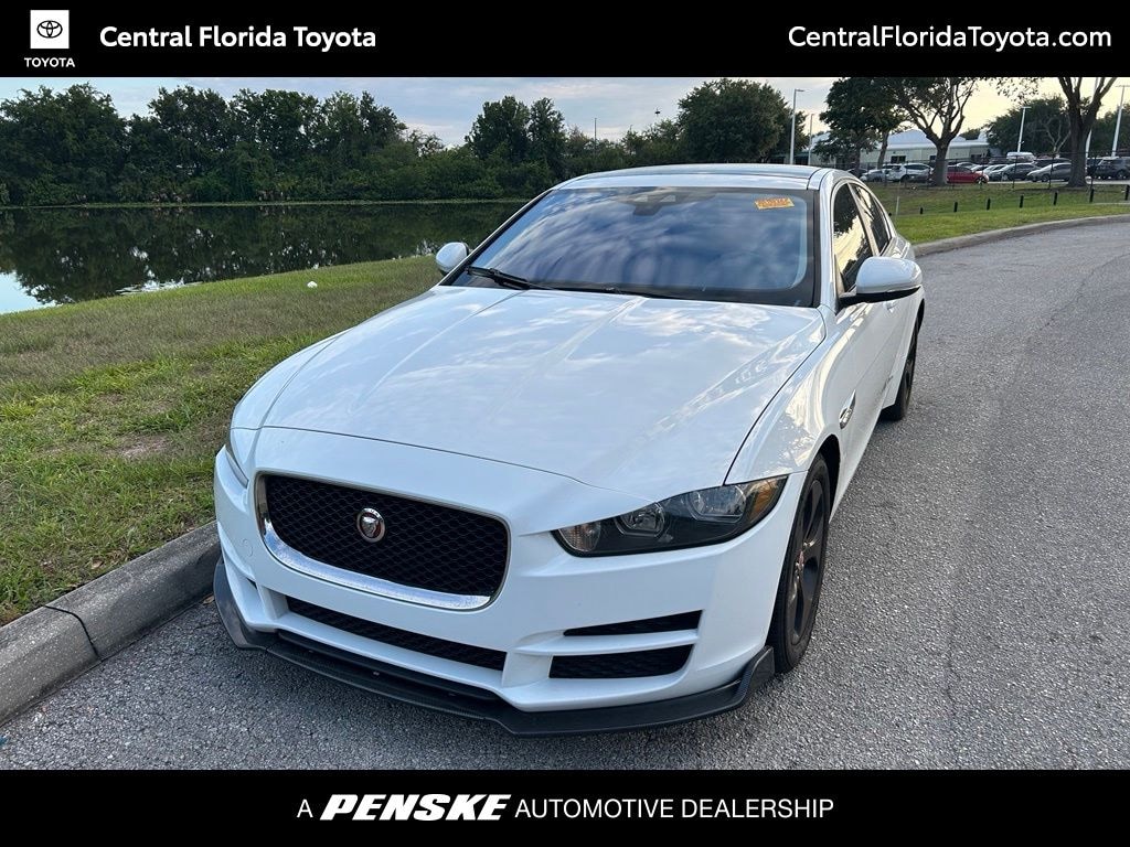 Used 2018 Jaguar XE 25t Sedan