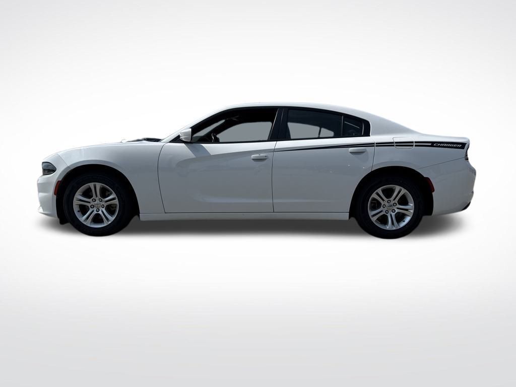 2022 Dodge Charger SXT photo 2