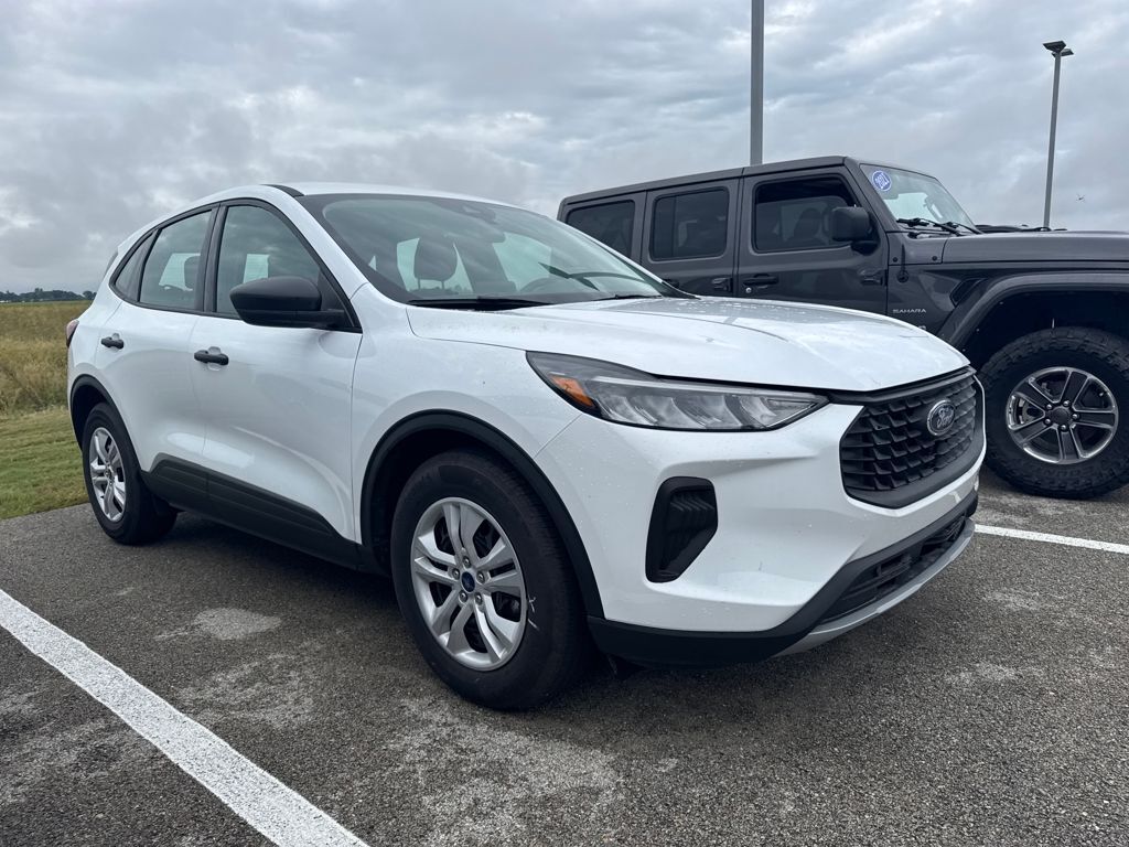 2023 Ford Escape Base photo 3
