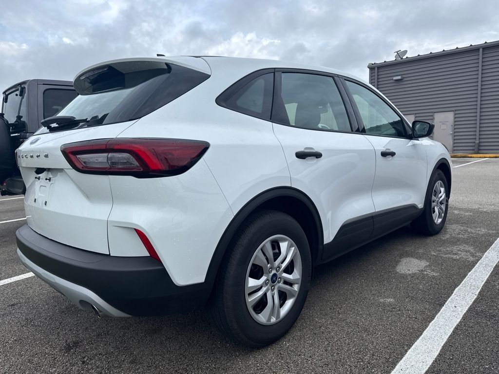 2023 Ford Escape Base photo 4