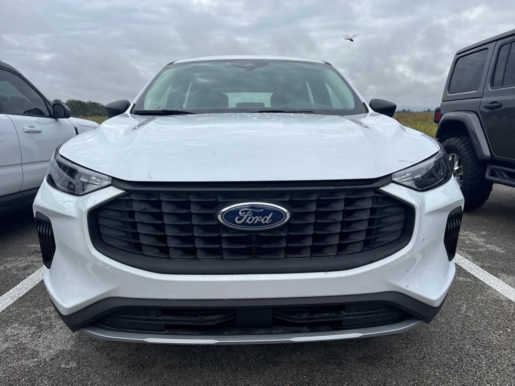 2023 Ford Escape Base photo 2