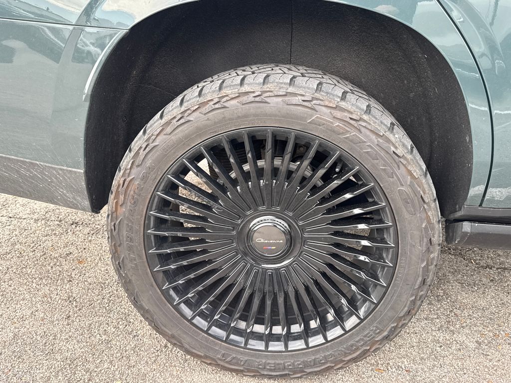 2026 GMC Yukon AT4 Ultimate - Photo 6