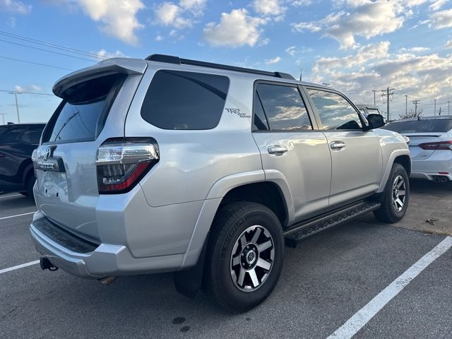 2021 Toyota 4Runner TRD Off-Road photo 2