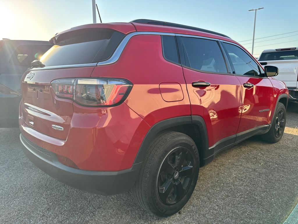 2021 Jeep Compass Latitude photo 3