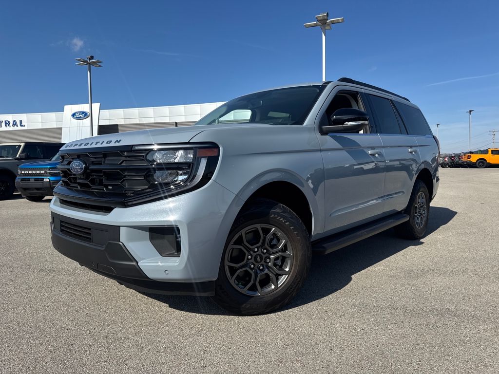 2026 Ford Expedition Active's photo