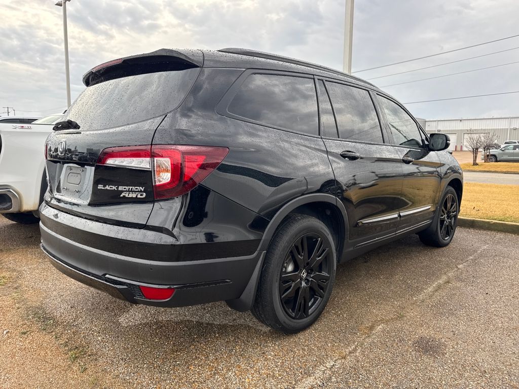 2021 Honda Pilot Black Edition photo 3