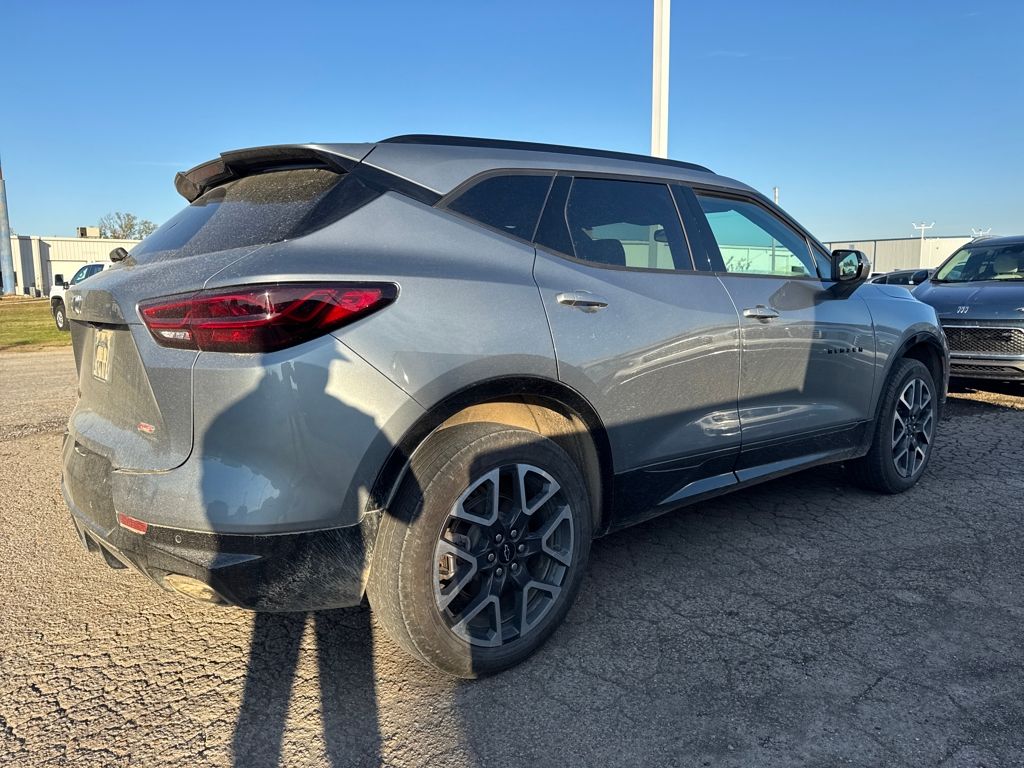 2025 Chevrolet Blazer RS photo 4