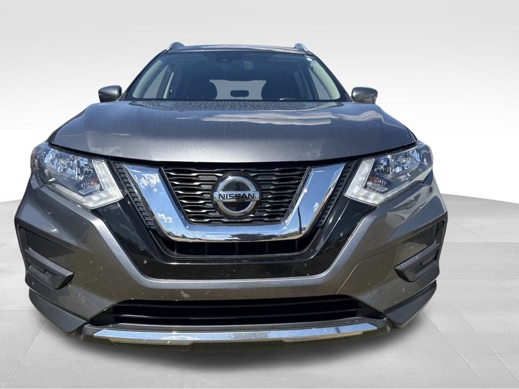 2020 Nissan Rogue SV photo 2