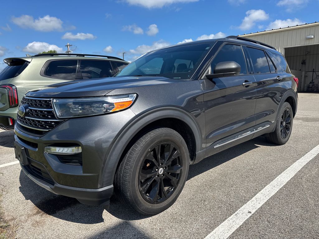 2020 Ford Explorer XLT 4WD's photo