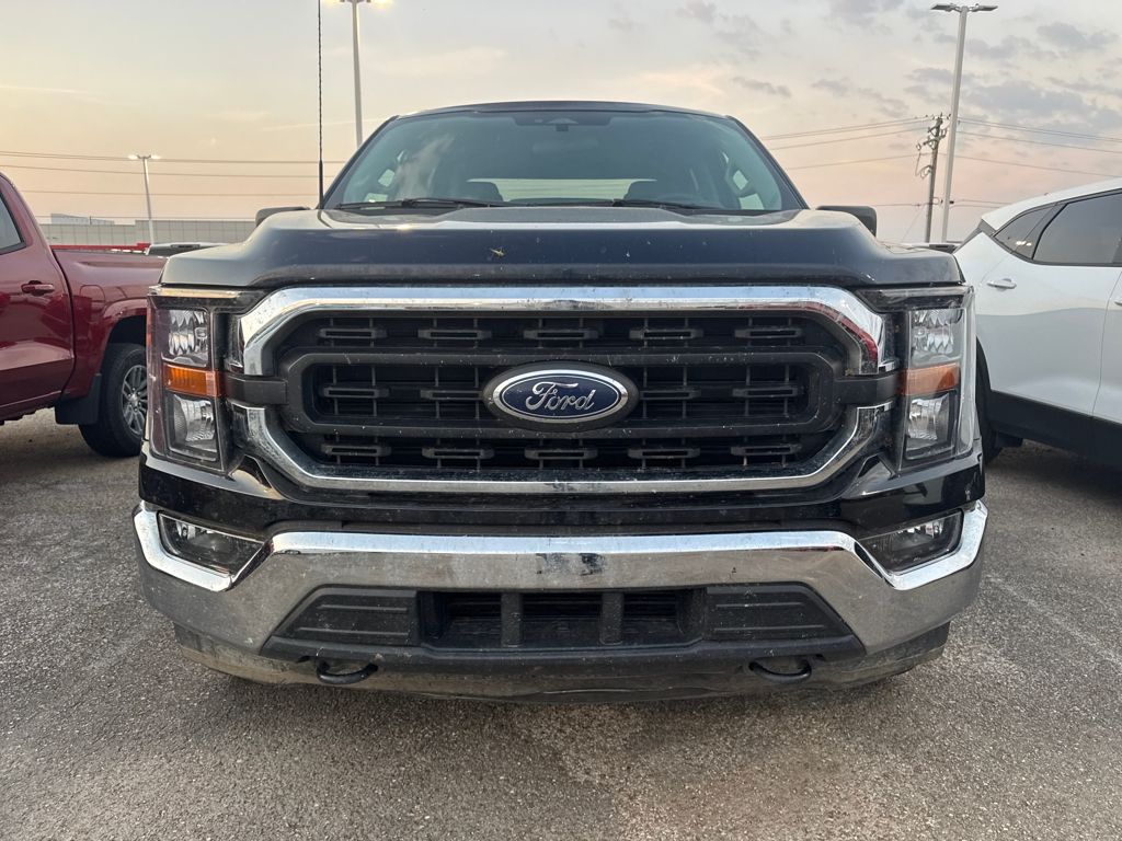 2023 Ford F-150 XLT photo 2