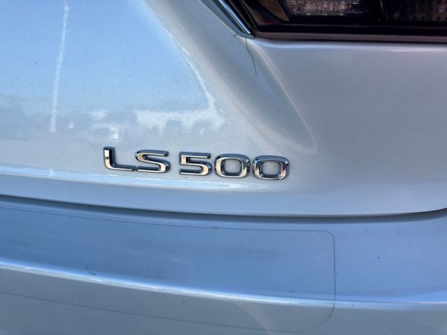2019 Lexus LS 500 photo 4