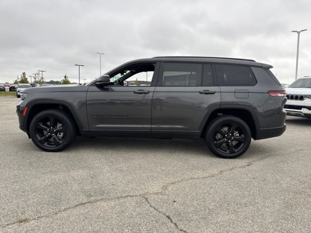 Used 2022 Jeep Grand Cherokee L Altitude SUV