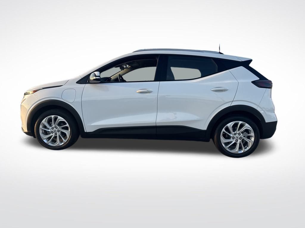 2023 Chevrolet Bolt EUV photo 2