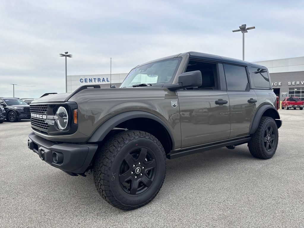2025 Ford Bronco SUV 