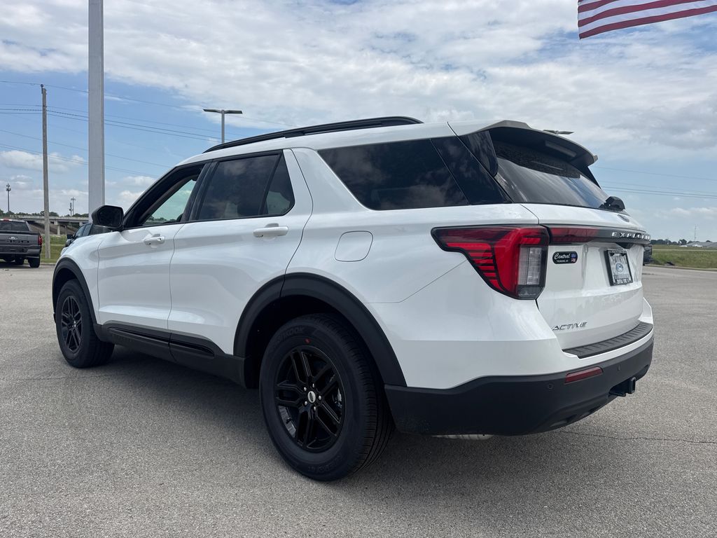 2026 Ford Explorer Active - Photo 4