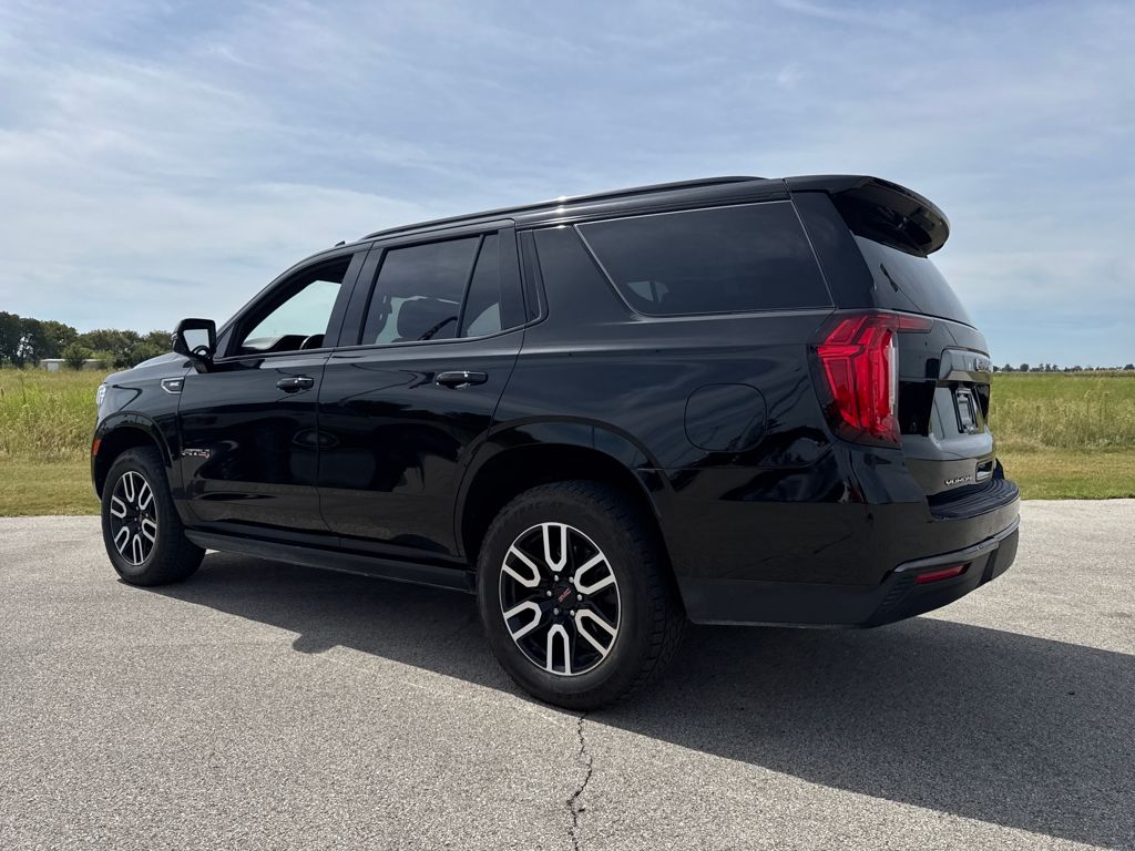 2021 Gmc Yukon AT4 photo 2