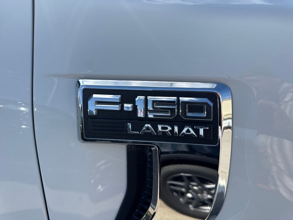 2023 Ford F-150 Lariat photo 4