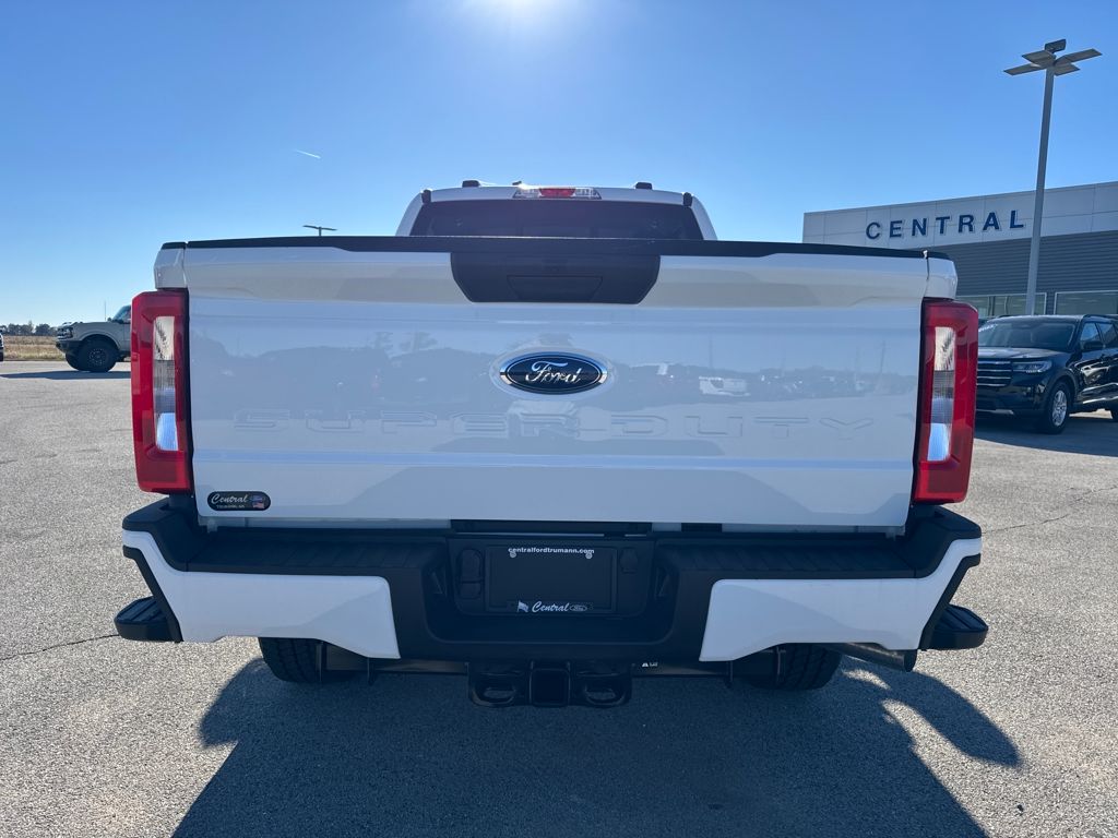 2026 Ford F-250 XL photo 4