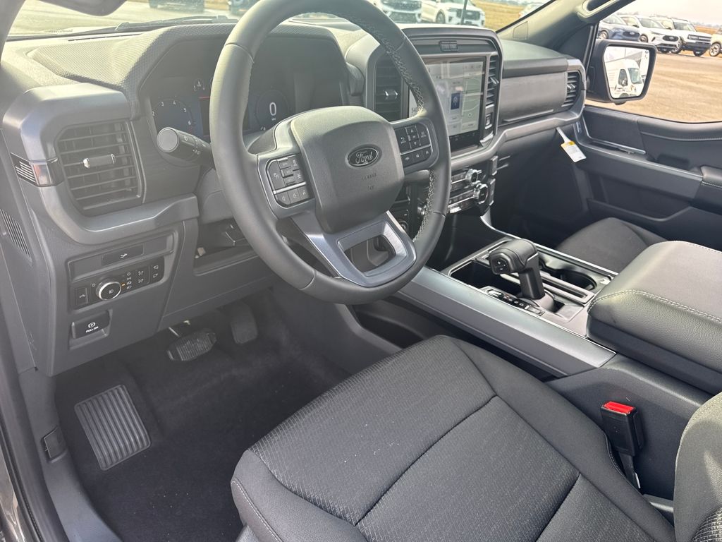 2026 Ford F-150 XLT - Photo 15