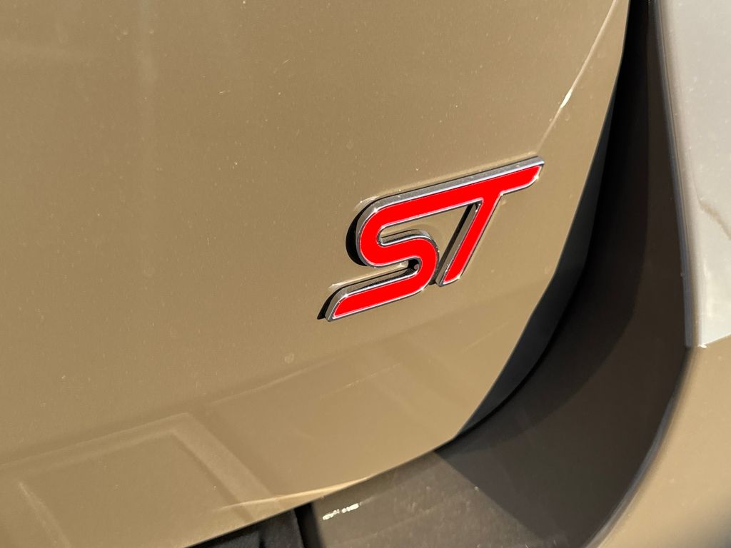 2026 Ford Explorer ST - Photo 7