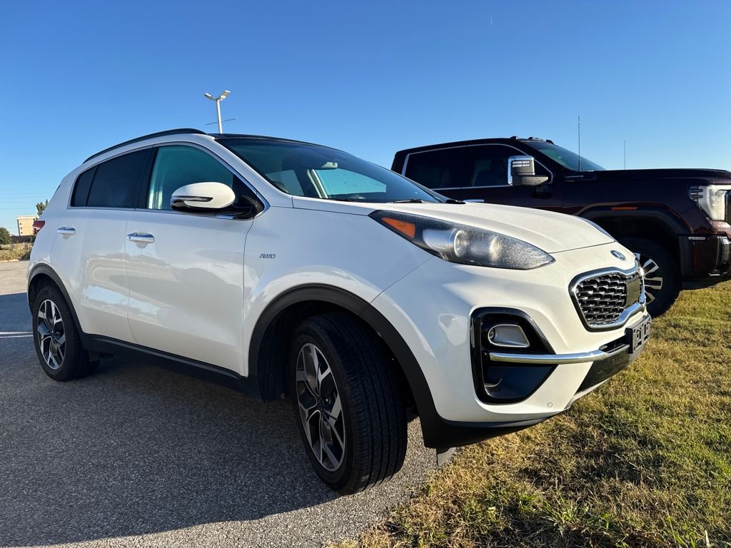 2022 Kia Sportage EX photo 3