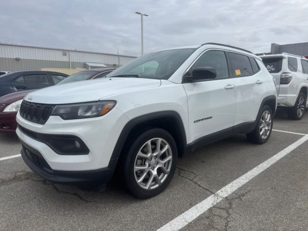 Used 2023 Jeep Compass Latitude Lux SUV