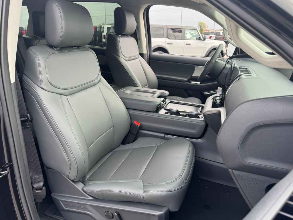 2026 Ford Expedition Active - Photo 11